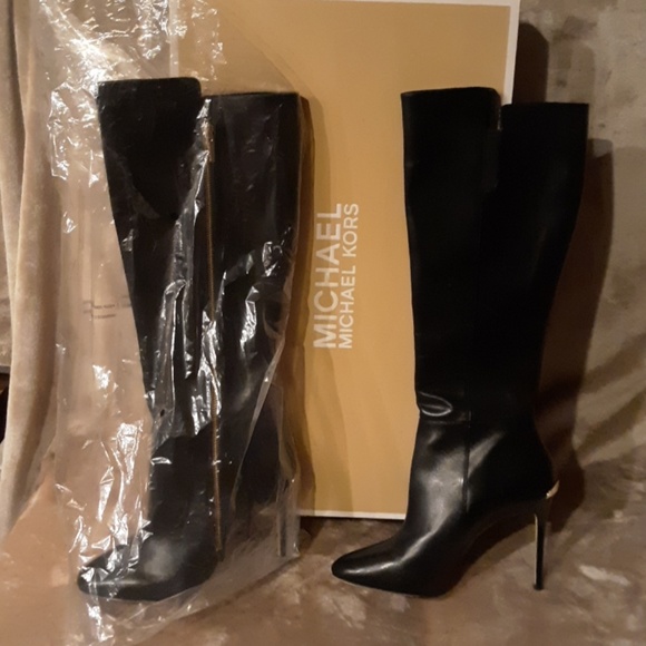 Michael Kors leather boot - Picture 5 of 5